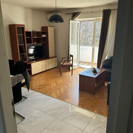 자다르 Yakov Free Public Parking And Balcony 아파트 외부 사진